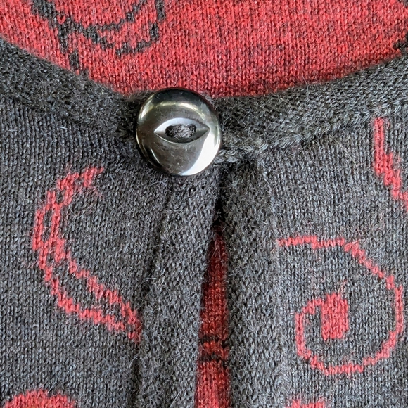 Alpaca Meadows Moody Folk Floral Reversible Alpaca Cardigan – L Cranberry/Black - Picture 15 of 16